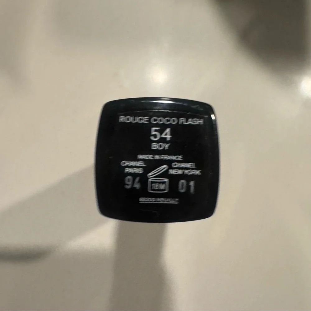 Chanel Rouge Coco Flash 54 Boy - Picture 2 of 5